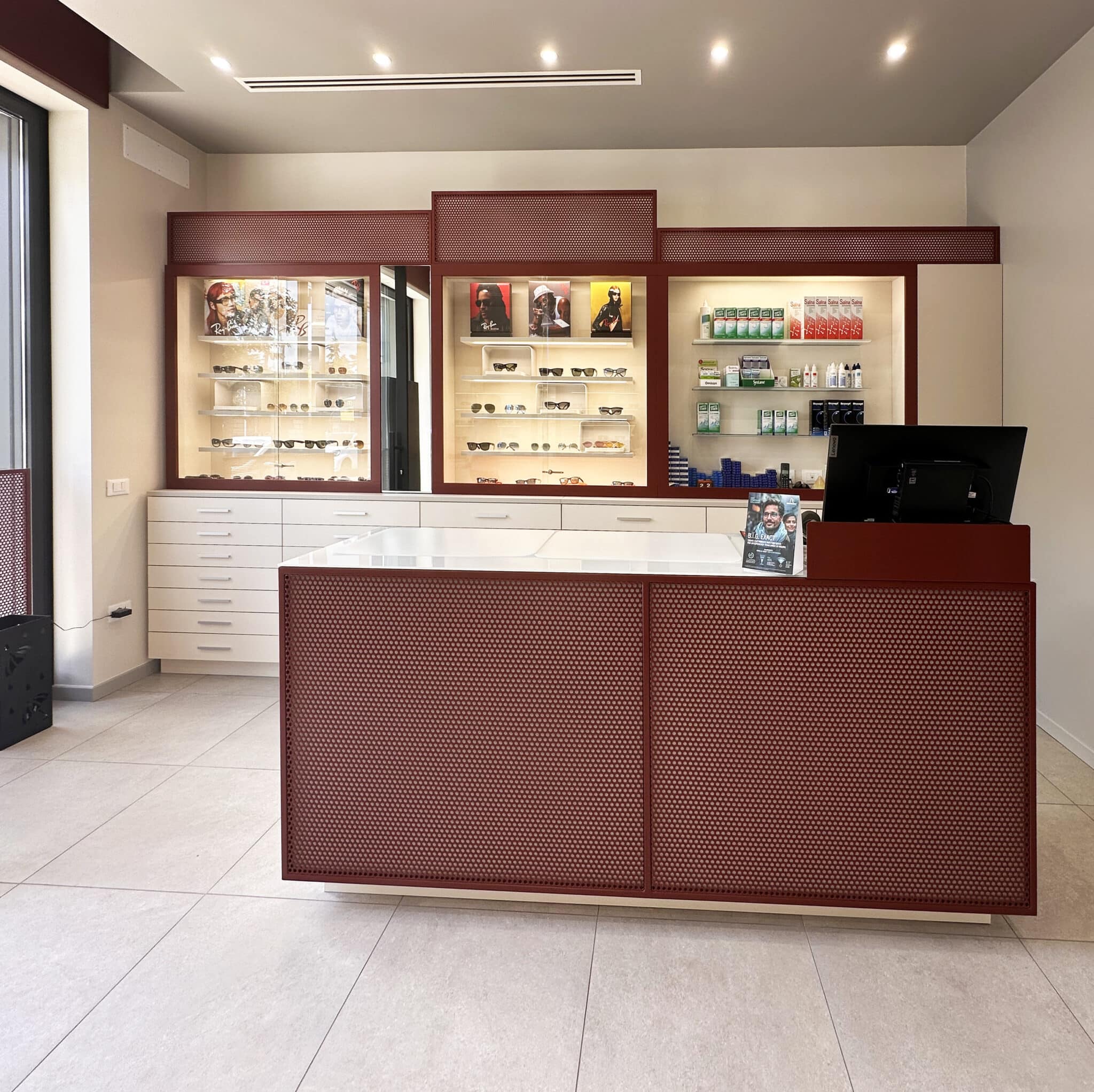 Il restyling di Ottica Avenale: tradizione e innovazione si incontrano a Pomezia Modellando